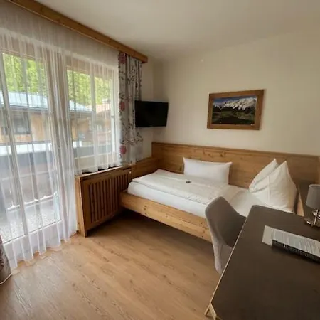 Casa de hóspedes Alpenperle 3*