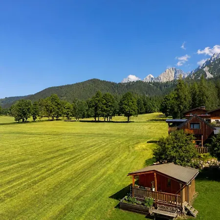Alpenperle Konukevi Ramsau am Dachstein