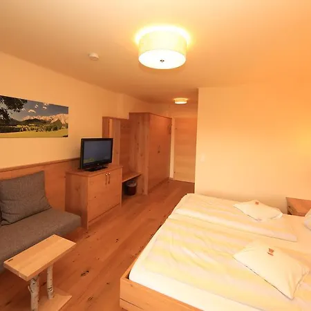 Alpenperle Gæstehus 3*